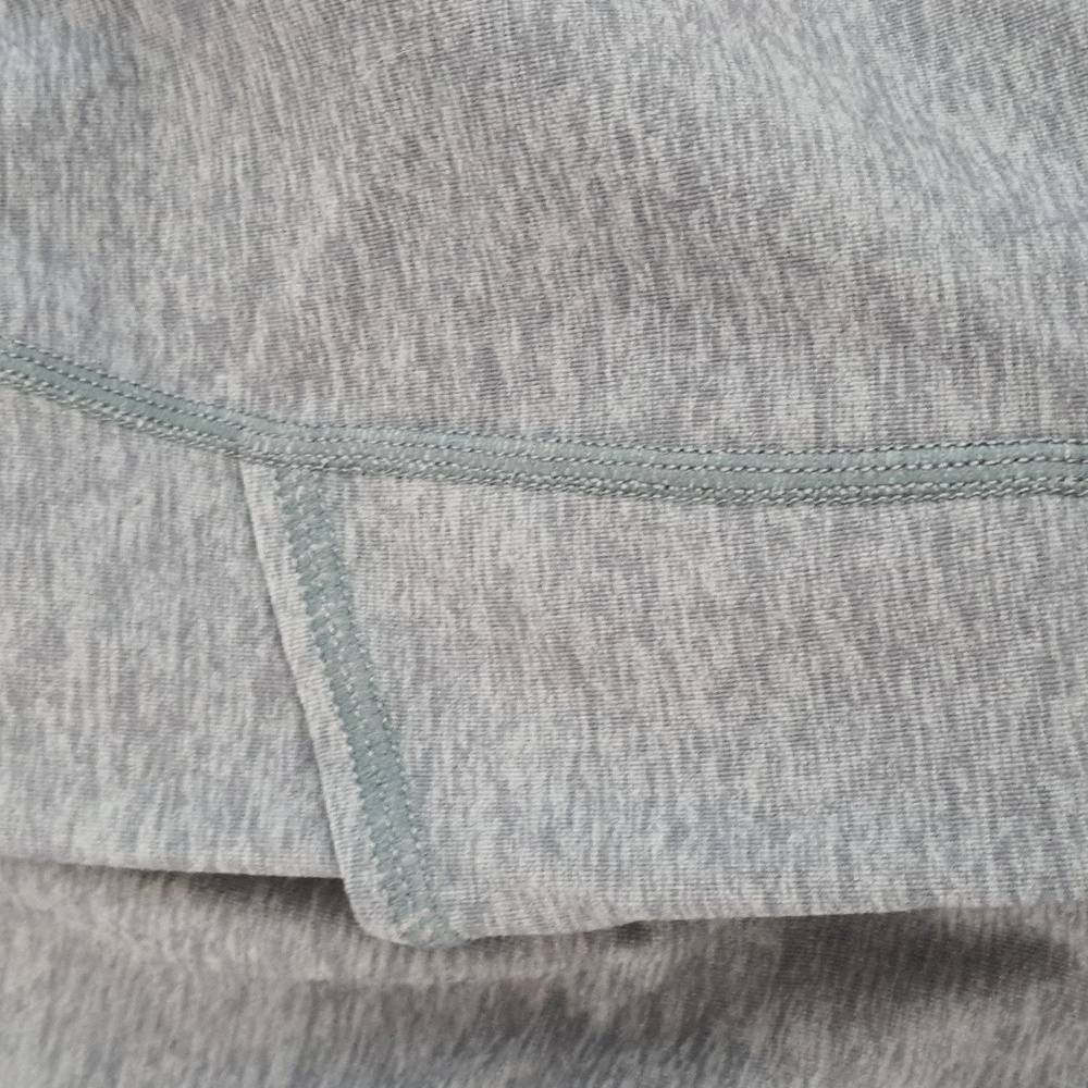NWT Kirkland Signature Ladies' Brushed Bike Shorts - Picture 2 of 5